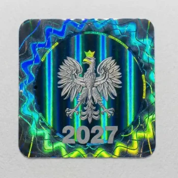 hologram-szkolny-2027 | kolekcjonerskie-hologramy.pl Holographic square sticker featuring a silver Polish eagle with a crown and the year 2027 below it, surrounded by a rainbow border pattern.